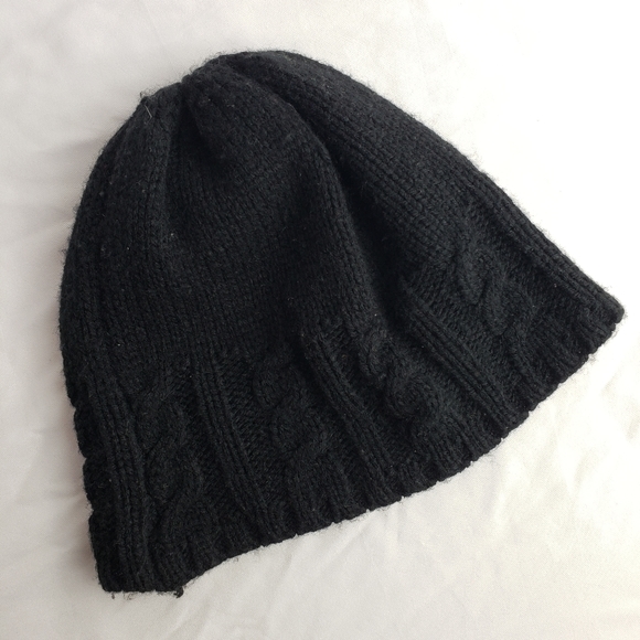 Free with purchase! Slouchy Beanie - Picture 2 of 6